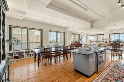 210 Lincoln Street #604 1