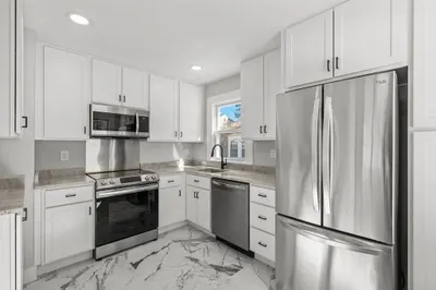 61 Lawrence St 1