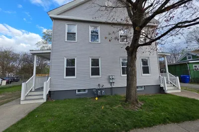 113-117 Cedar St