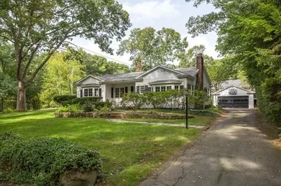 137 Shade St 1