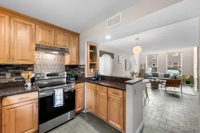 123 Governor Winthrop Rd #123