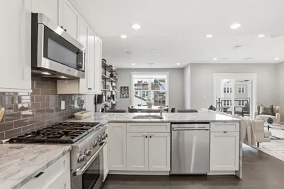 309 E St #43 1