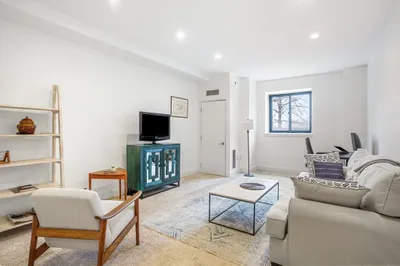 42 8th Street #5203