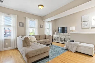 372 Athens St #3