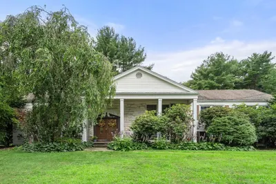 23 Mohawk Rd 1