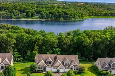 11 Riverview Hts #11 1