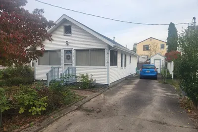 9 Quasuet Ave