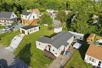 21 Golf St 1