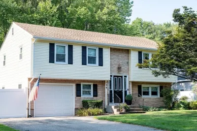 134 Hendom Dr