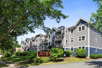 1216 Vfw Pkwy #47