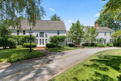 8 Green St 1