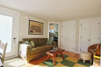 15 Cottage St #3 1