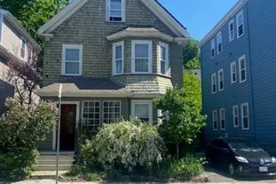 54 Rossmore Rd 1