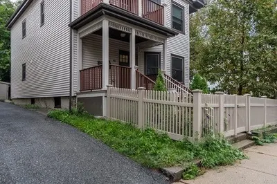 40 Grant St #1