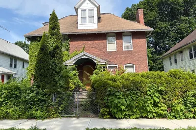 67 Carlisle St