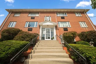 109 Warren Street #3 1
