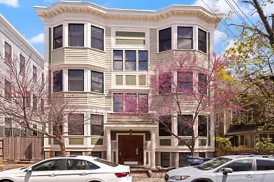 27 Prince St #3L