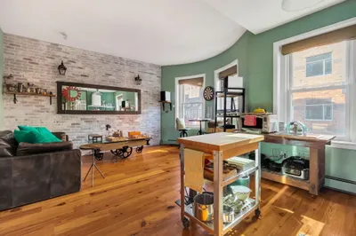 863 Massachusetts Ave #32 1