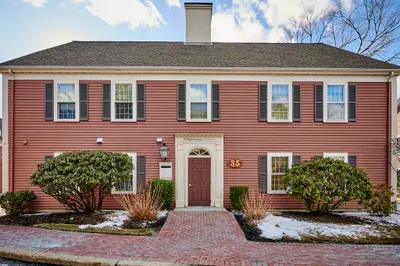 35 Bedford Street #5 1