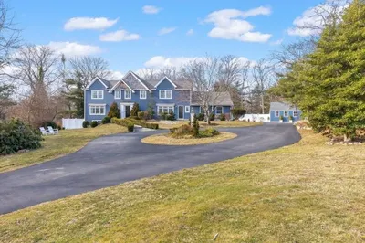41 Rustic Dr 1