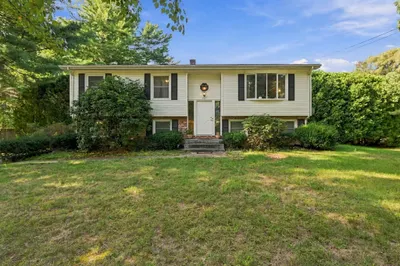 211 Allen St 1
