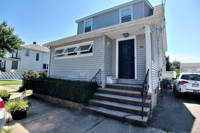 33 Bateman Ave 1