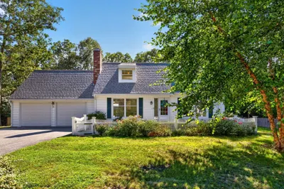 16 Holly Ridge Drive 1