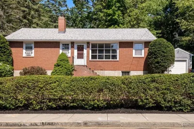 126 Colon St 1