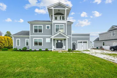 246 Howland Rd 1