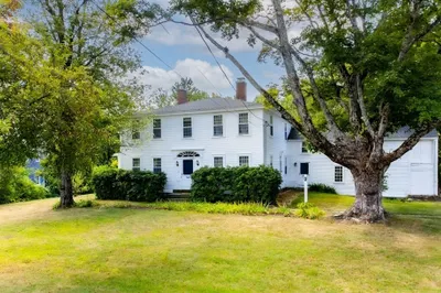 14 Baldwinville Road 1