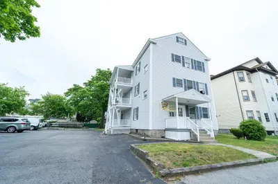 61 Houghton St 1