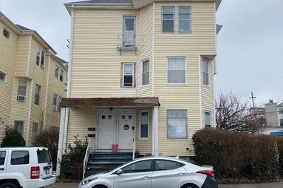 353 Madison St #3 1