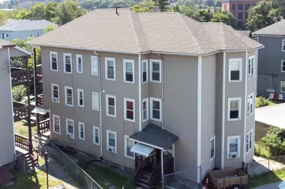 1 Woodward St 1