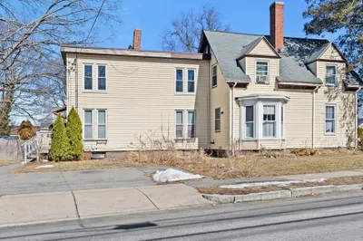 61 S Pleasant St #61 1