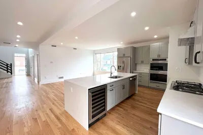 171 Forest St #1R 1