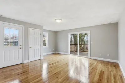18-20 Buck Street #1 1