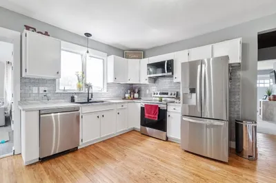 160 Pine St 1