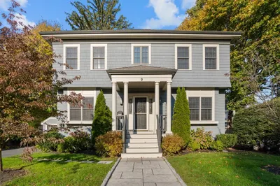9 Lochstead Ave 1