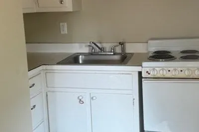 12 Pleasant Street #9