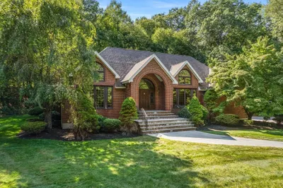 56 W Elm St