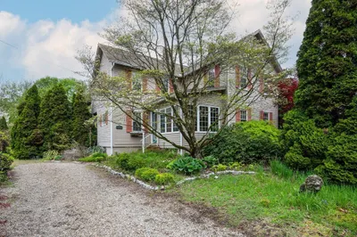 9 Raymond Ave 1