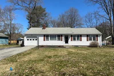37 Sunset Dr