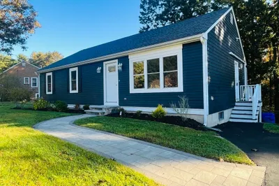 115 Brushwood Dr