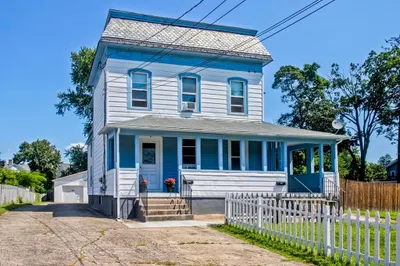 11 Fowler Ave 1
