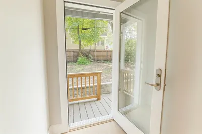 5 Carson St #1