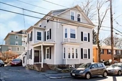36 Wallis St #1