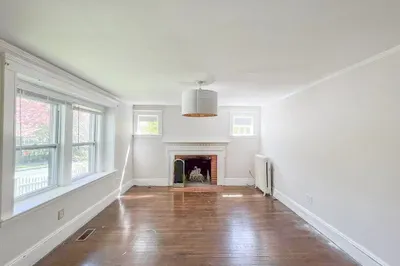 61 Rowe St #1 1