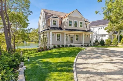 285 Edgewater Dr W Dr 1