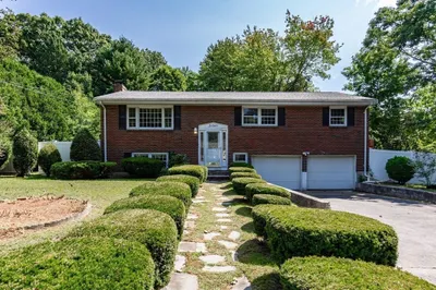 16 Larrabee Terrace