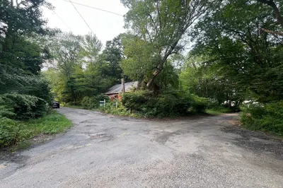 28 Hilltop Rd 1